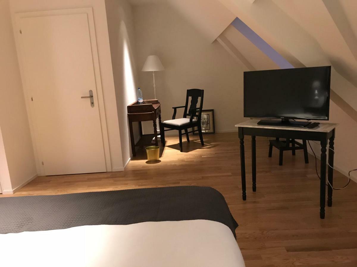 L'Auberge De Mezieres Bagian luar foto